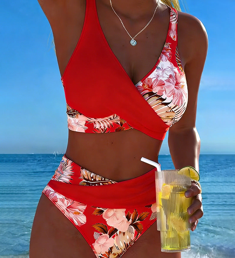 Clémence – Kontrastni cvjetni bikini s prorezom