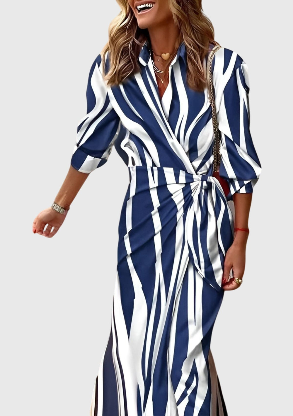 Everly | Elegantna Wrap Haljina s Uzorkom