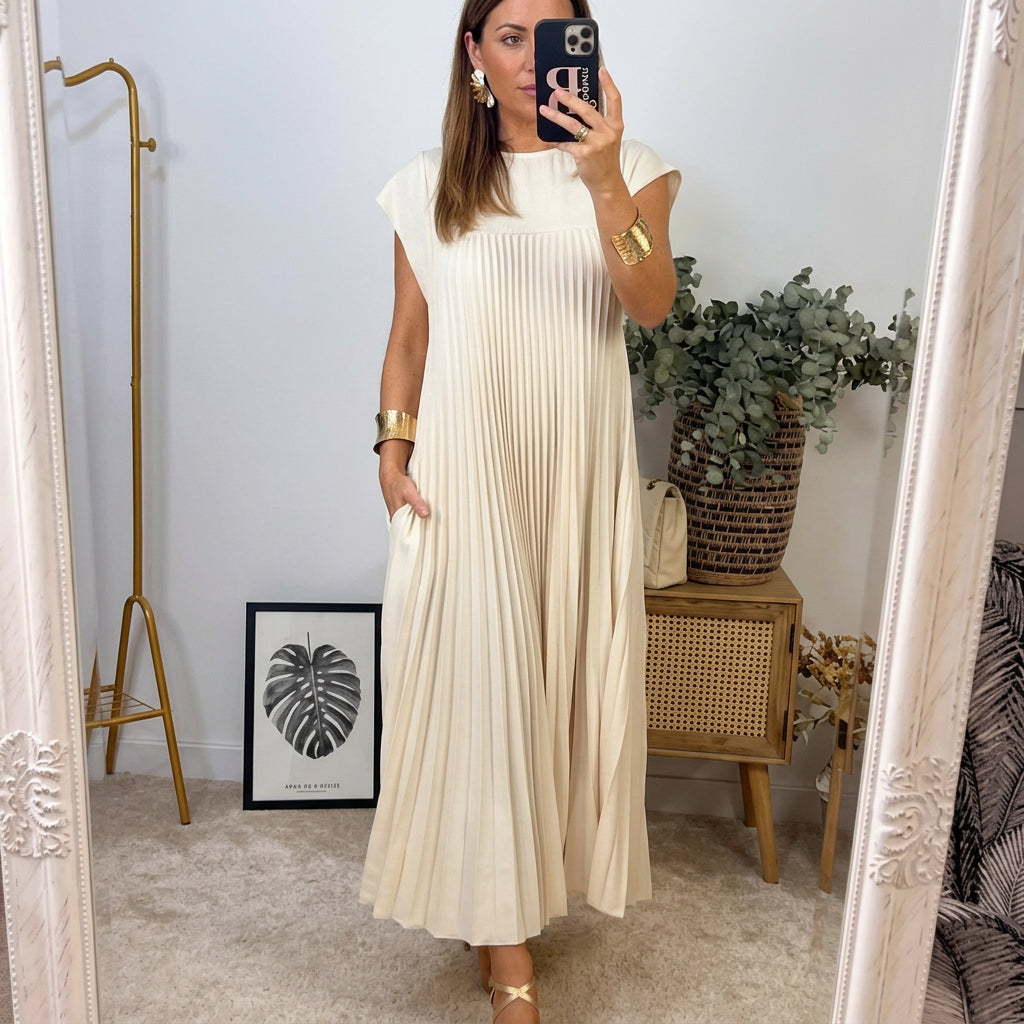 Nika – Bezvremenska haljina za eleganciju bez napora